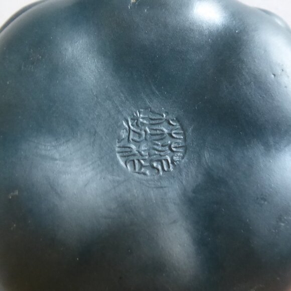 VINTAGE NEW TRADITIONAL CHINESE YIXING ZISHA TOAD FROG HANDMADE CLAY TEAPOT - Picture 13 of 16